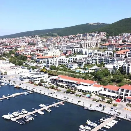 Daire Modern 1-bed In Sort After Sveti Vlas